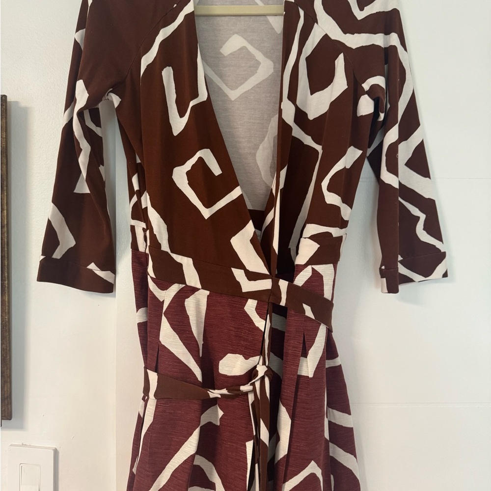 Diane Von Furstenberg Brown and Cream Dress
